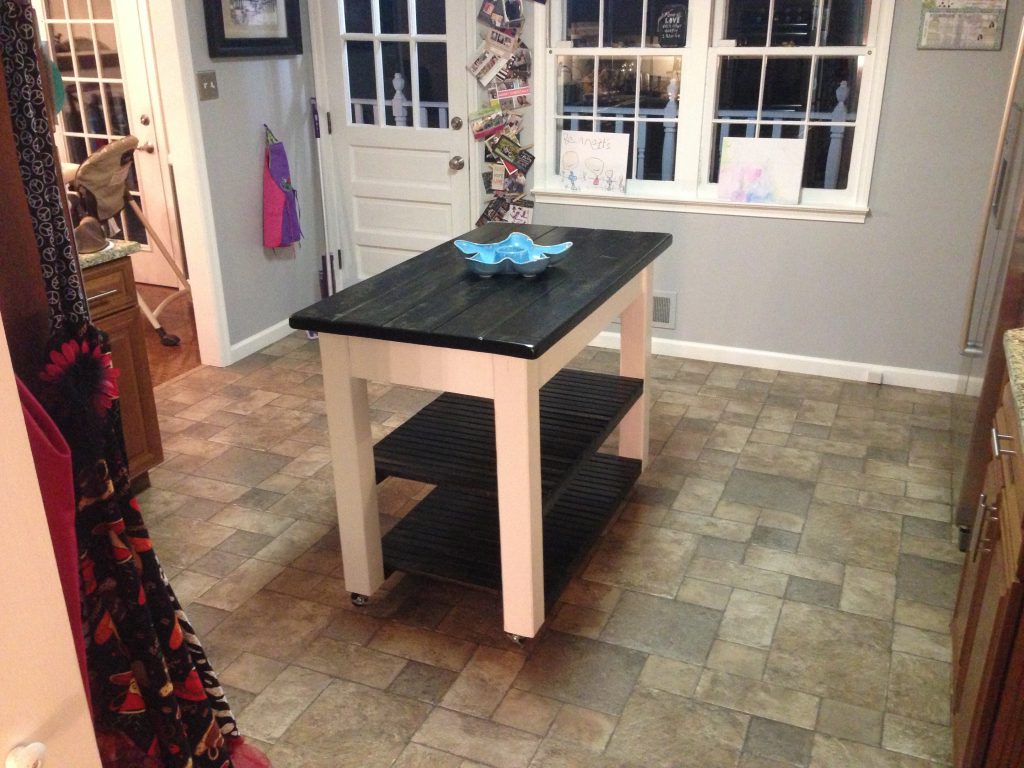 Movable kitchen island 2