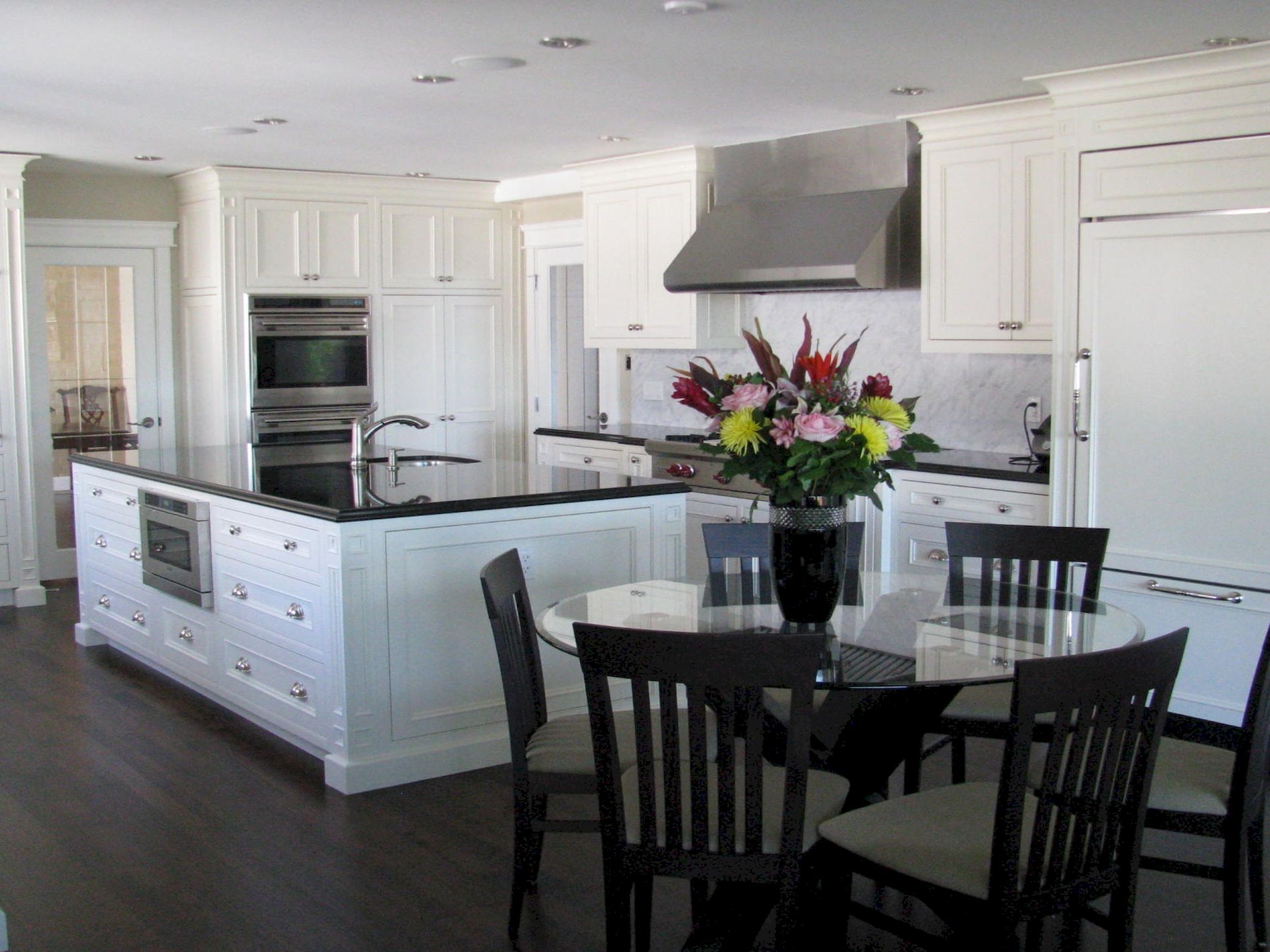Black Kitchen Island With Seating photo - 5