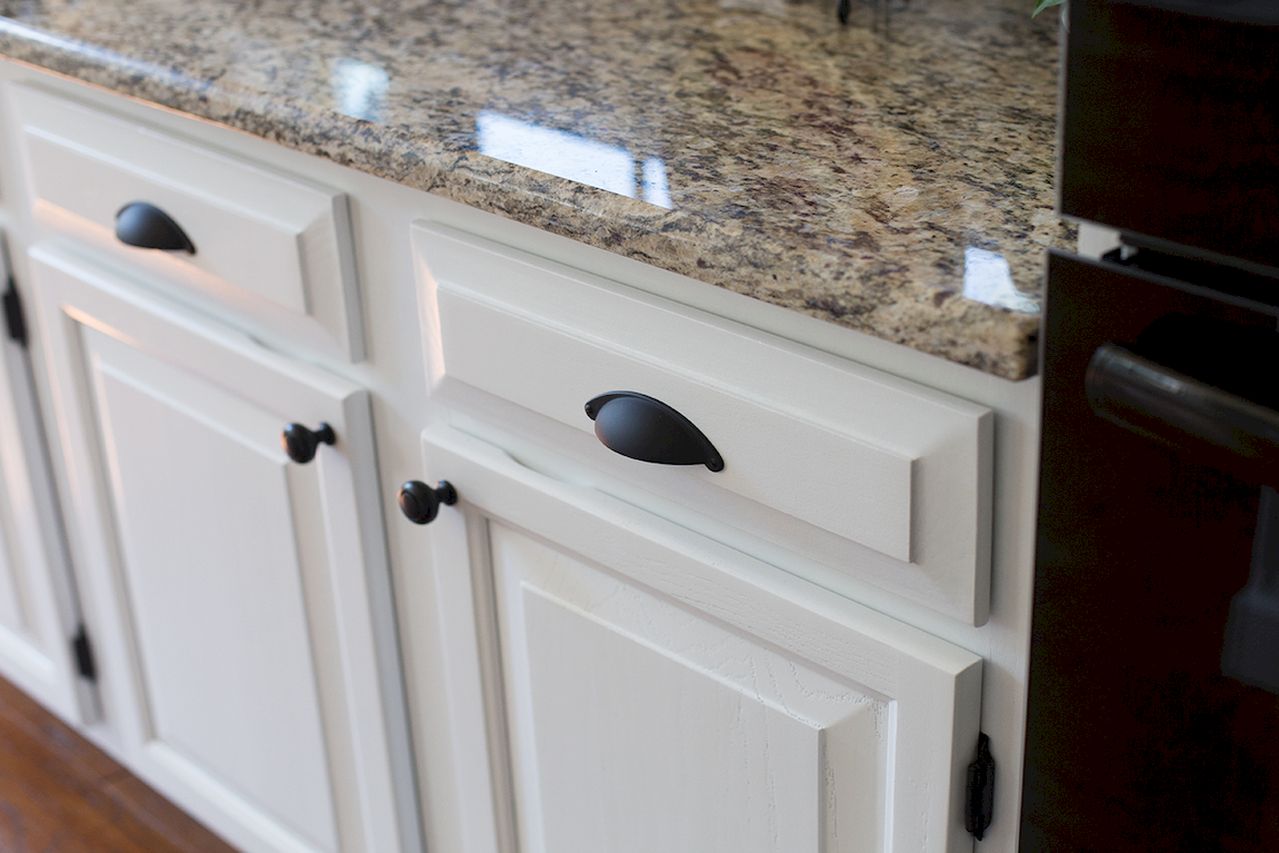 Black Knobs For Kitchen Cabinets photo - 1