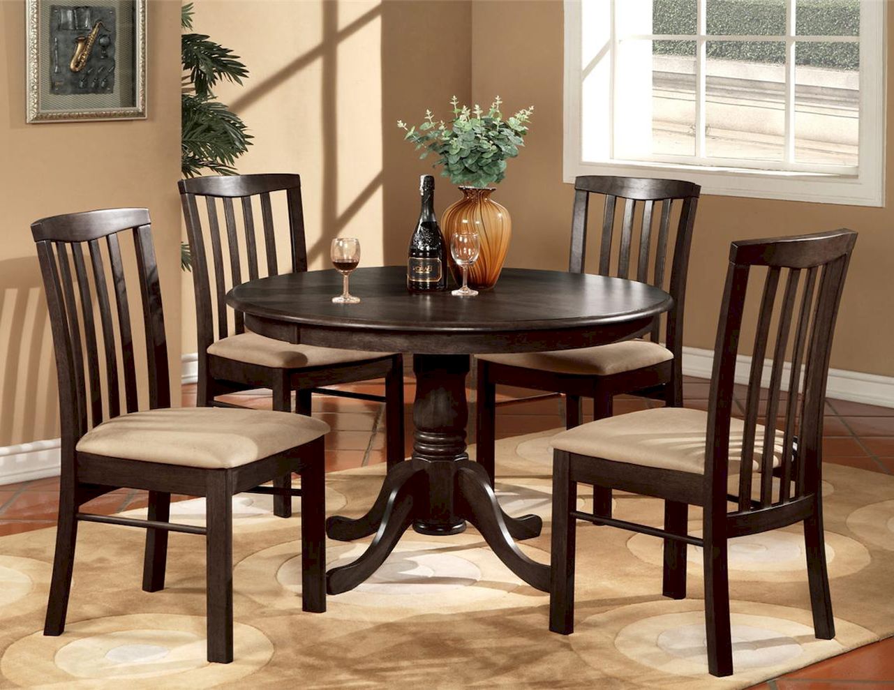 Round Kitchen Table And Chairs photo - 3