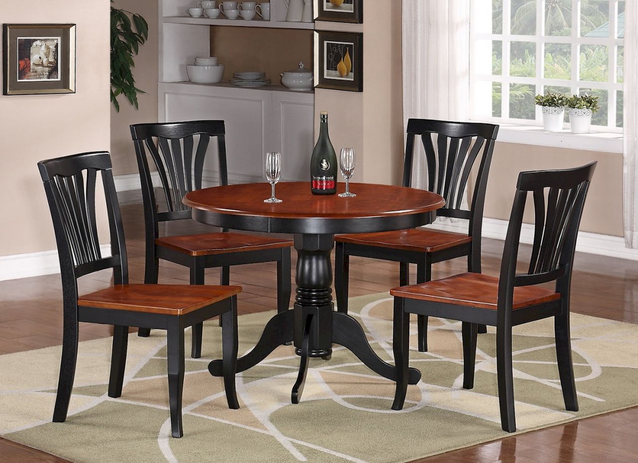 Round Kitchen Table And Chairs photo - 4