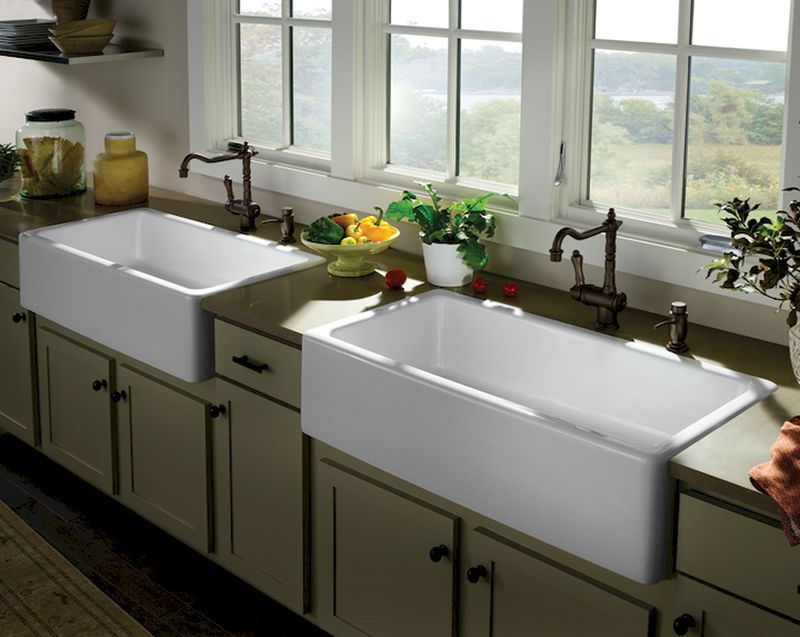 White Kitchen Faucet photo - 2