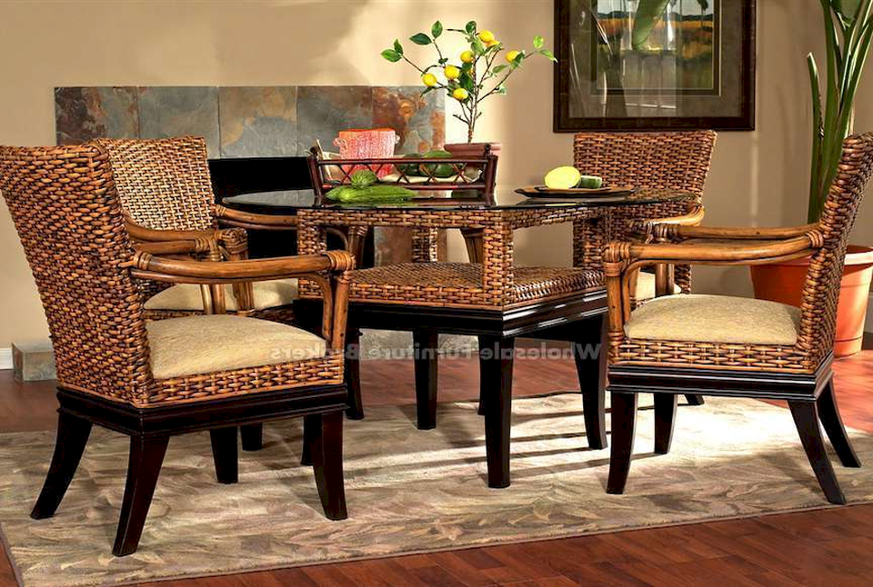 Wicker Kitchen Table And Chairs photo - 3